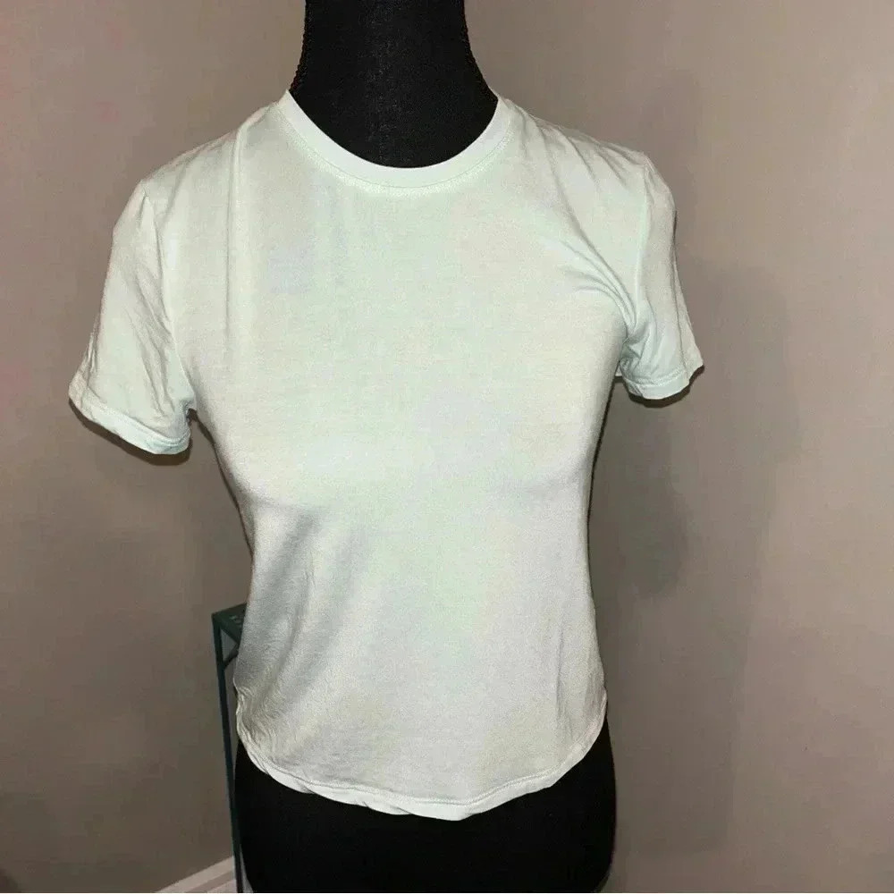Aritzia -  Babaton Tee